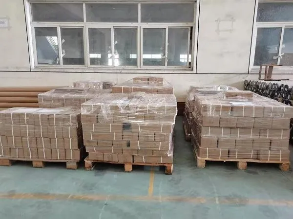 Ir 8600 gab Kompozītmateriālu izolatori, ko izmanto sectionalizer dzelzceļa k...